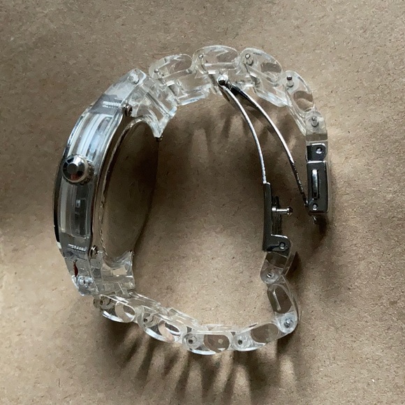 DKNY watch - Picture 5 of 5